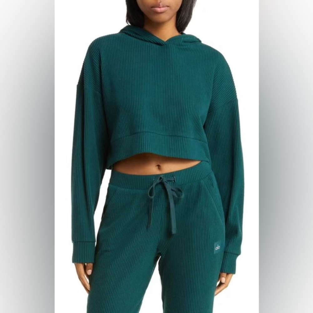 alo Muse Hoodie - In discontinued Midnight Green color